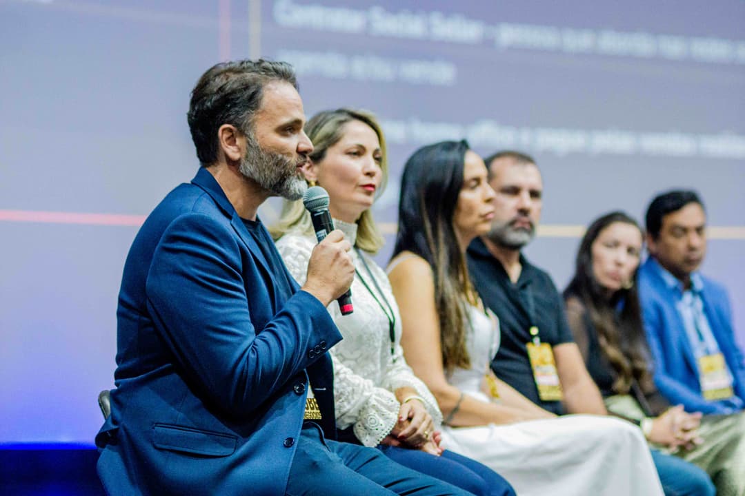 Participantes atentos